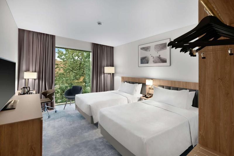 Twin Room image 1