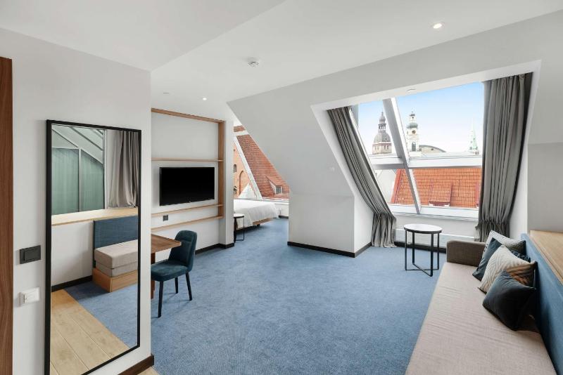Hilton Garden Inn Riga Old Town - image 3