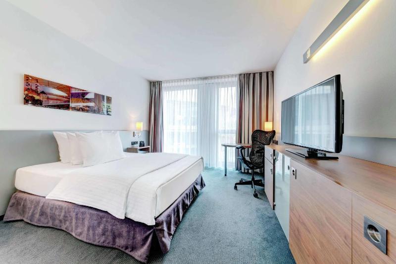Queen Room image 4
