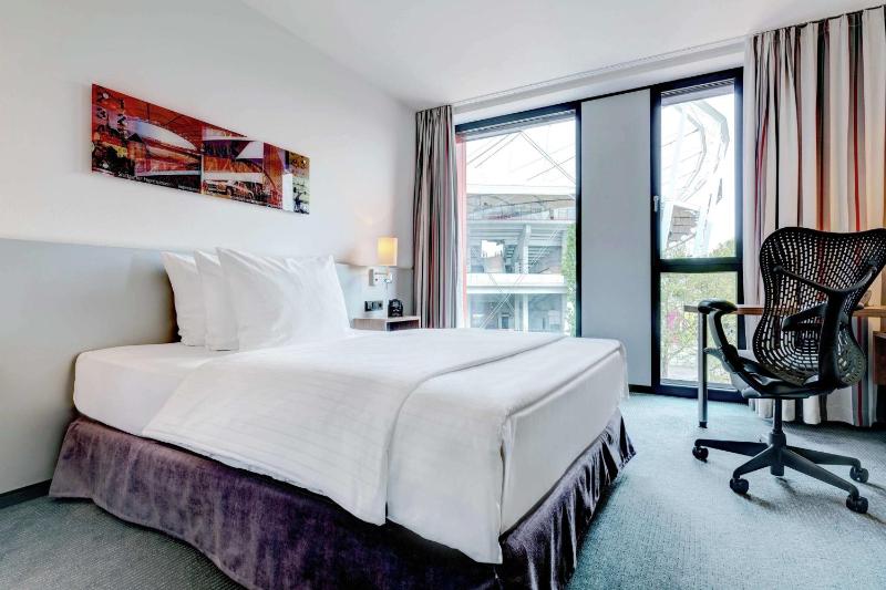 King Room image 4