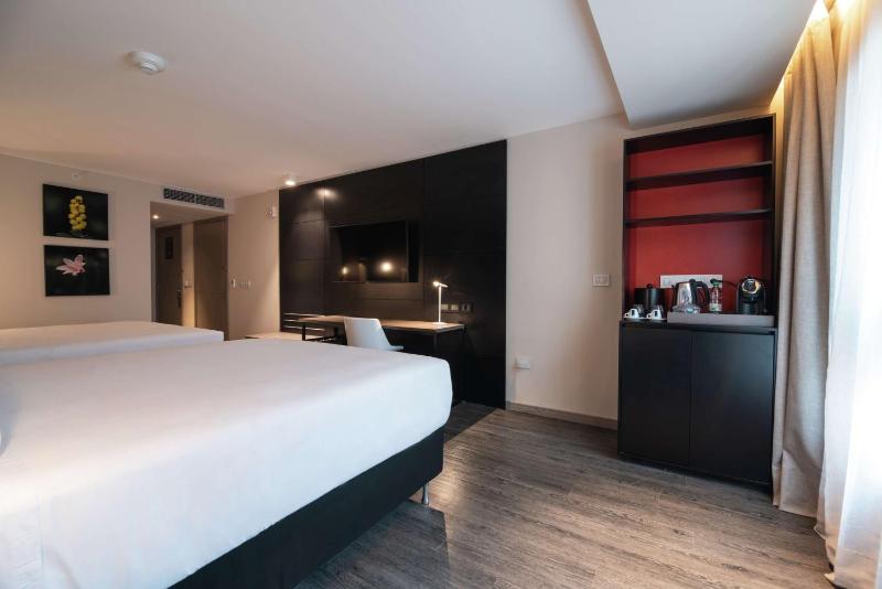 SORO Montevideo Curio Collection by Hilton - image 13