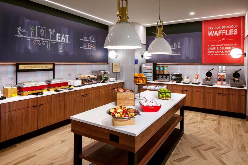 Hampton Inn by Hilton Boston Seaport District - image 14