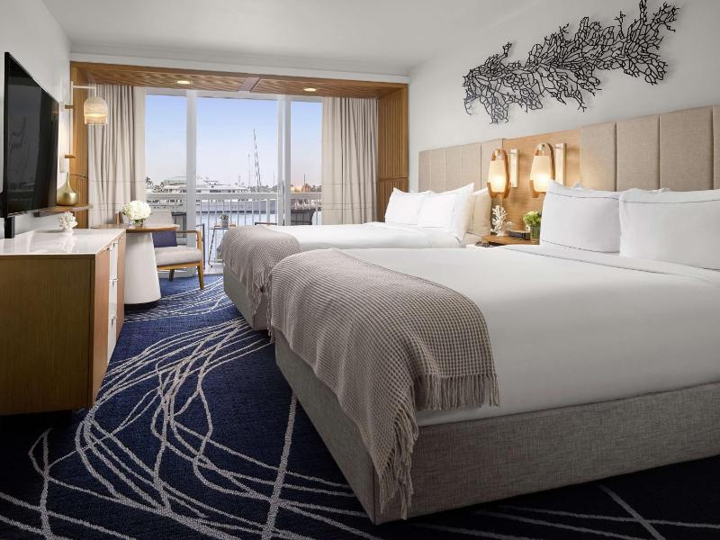 Double Room with Two Double Beds and Balcony image 1