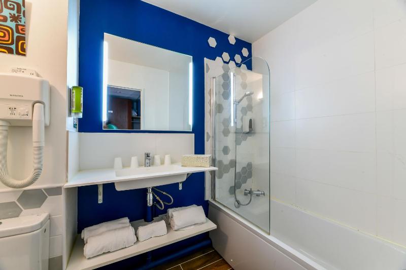 Superior Quadruple Room image 2