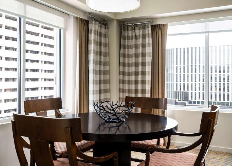 The Inn at Penn A Hilton Hotel - image 4