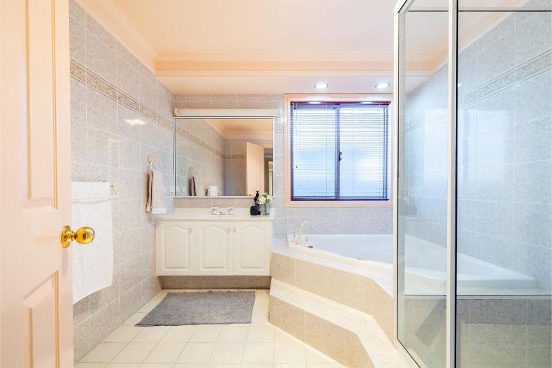 Pet friendly White Sands 14 Whitesands Road - Linen & Air Con - image 23