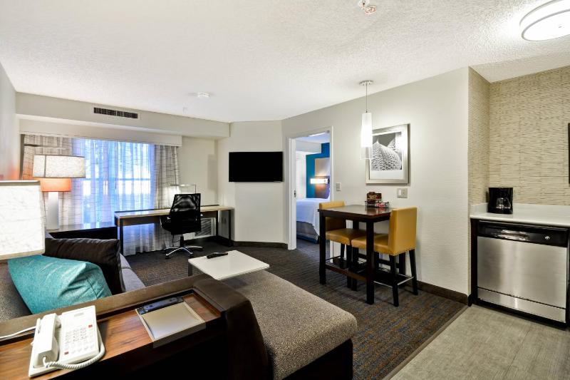 Residence Inn by Marriott Jacksonville Airport - image 33
