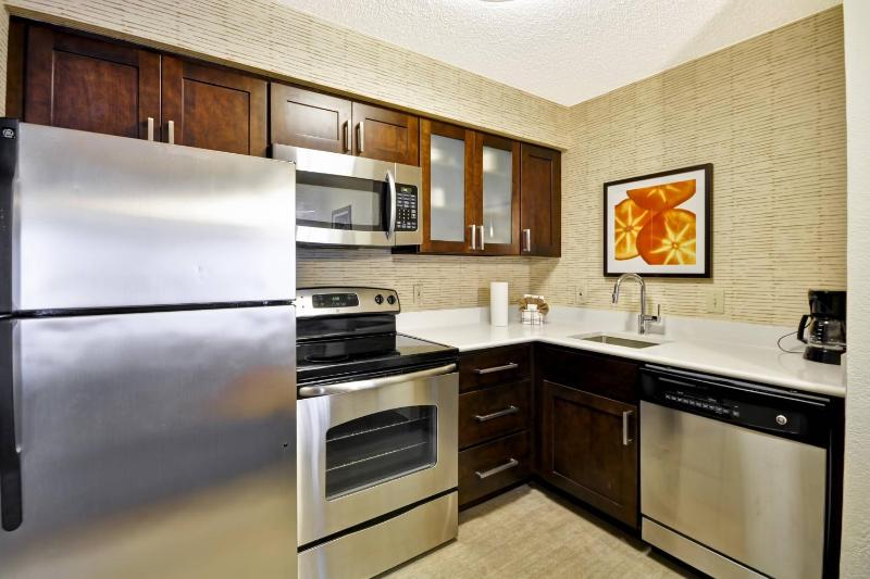 Residence Inn by Marriott Jacksonville Airport - image 3