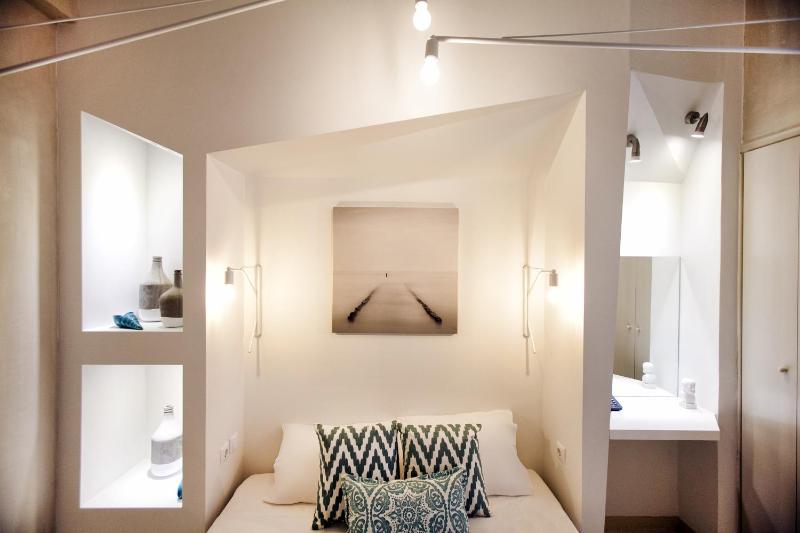 Standard Double Room image 3
