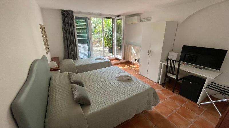 Double or Twin Room image 1