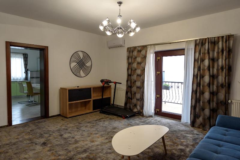 Deluxe Apartment image 2