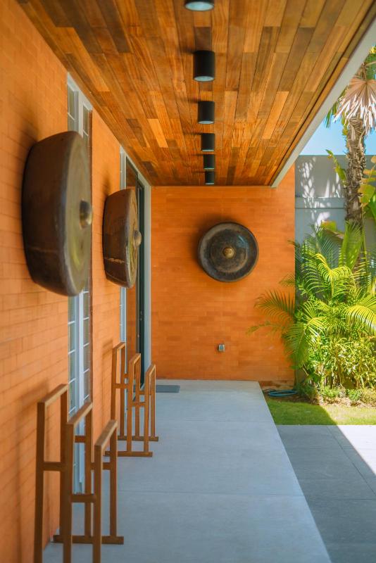 Villa Aless - Designer 4BR Villa with Sauna Jacuzzi Ice Bath Gym & Rooftop - image 23