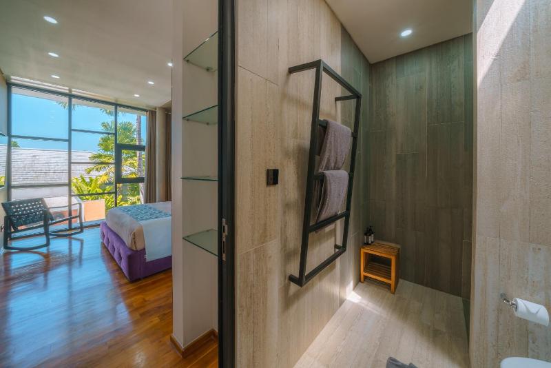 Villa Aless - Designer 4BR Villa with Sauna Jacuzzi Ice Bath Gym & Rooftop - image 21
