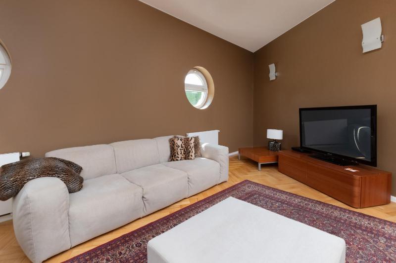 Orlowo Park - Spacious Apartment with Winter Garden by Noclegi Renters - image 8
