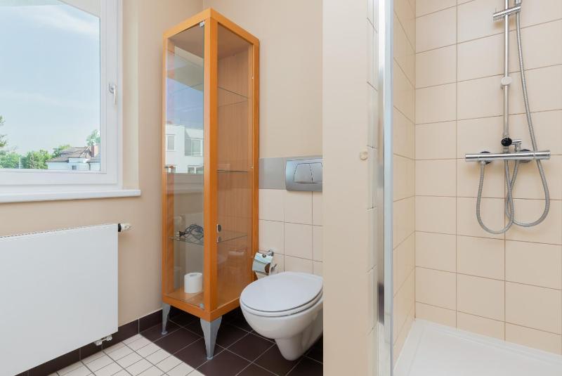 Orlowo Park - Spacious Apartment with Winter Garden by Noclegi Renters - image 20