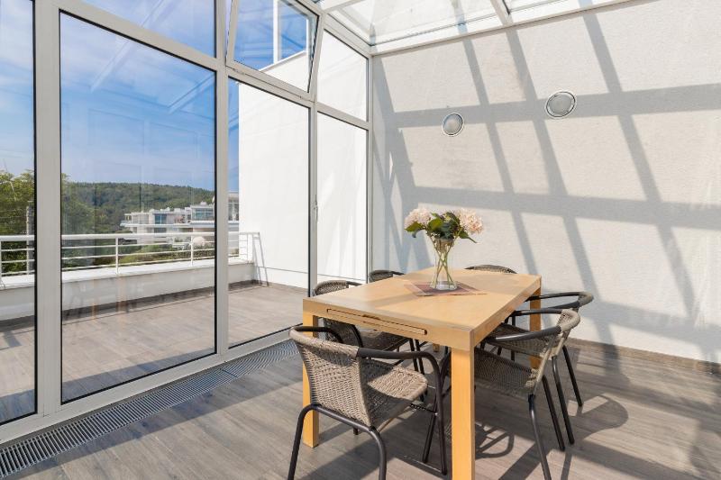 Orlowo Park - Spacious Apartment with Winter Garden by Noclegi Renters - image 38