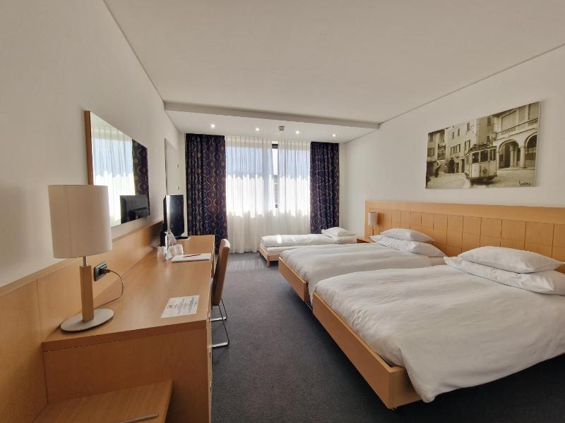 Triple Room image 3