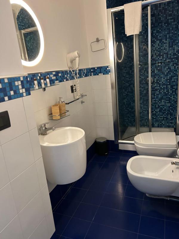 Quadruple Room with Private Bathroom image 1