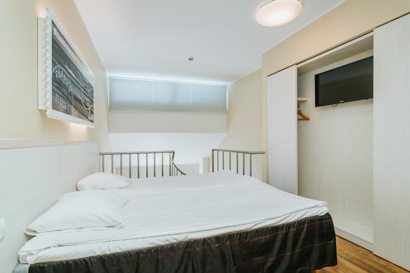 Junior Suite with Spa Access image 4