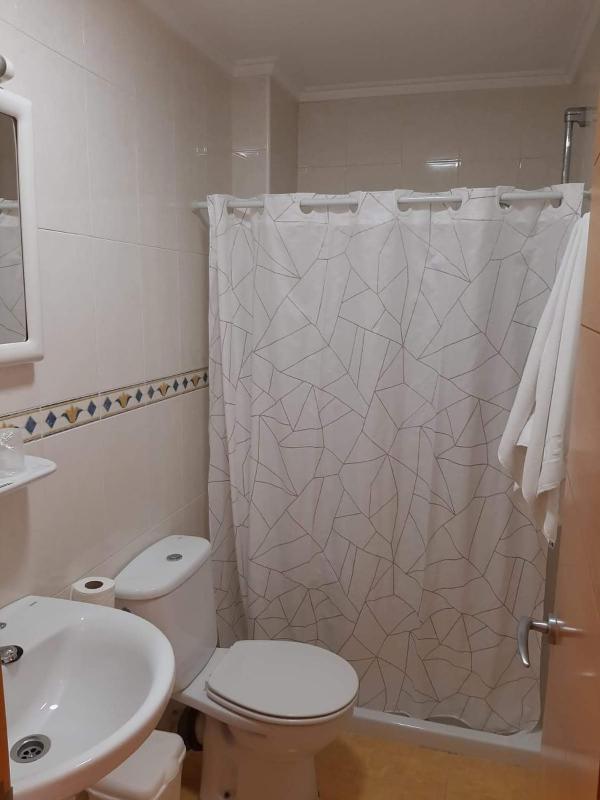Standard Queen Room image 4