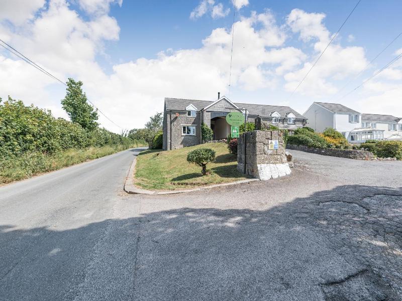 The Coach House - image 8