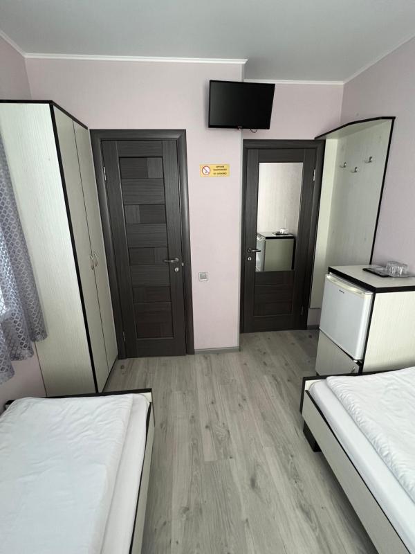 Twin Room with Shower image 1