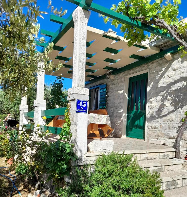 Holiday Home image 1
