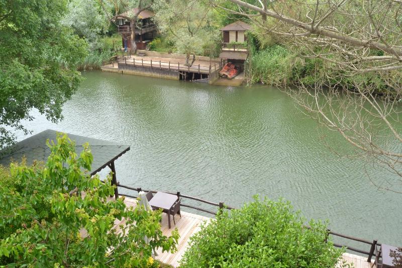 Standard Double Room with River View image 4