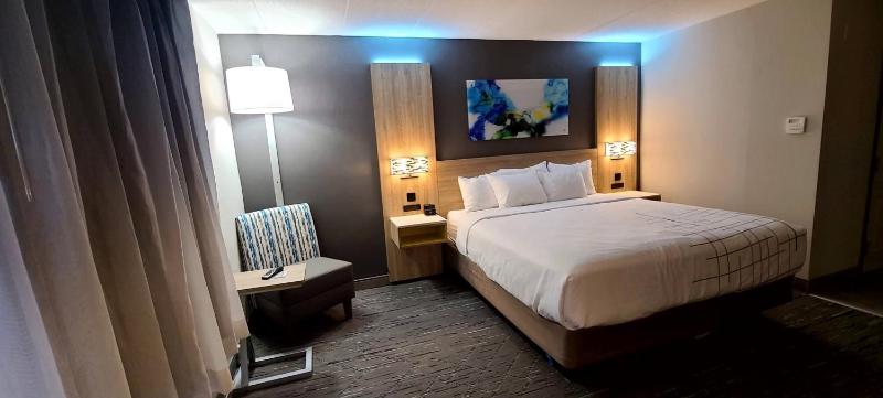 Executive King Room with Sofa Bed