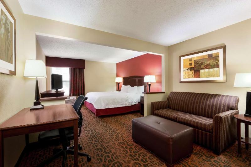 King Room with Sofa Bed and Study - Non-Smoking image 3
