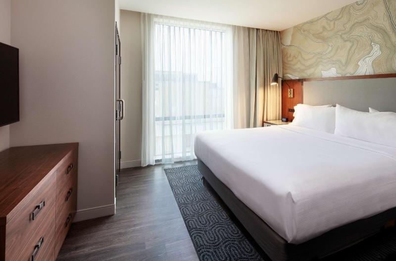 Two-Room King Suite image 3