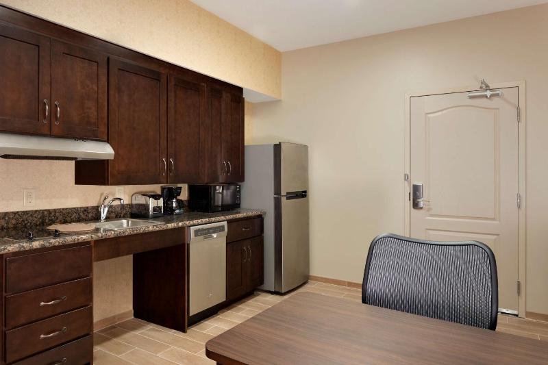 King Suite - Hearing Access/Non-Smoking image 2