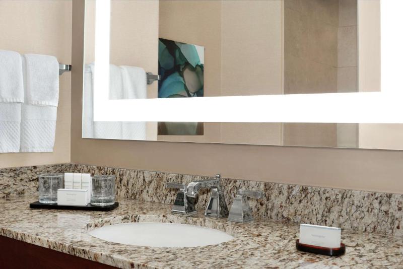 King Suite image 2