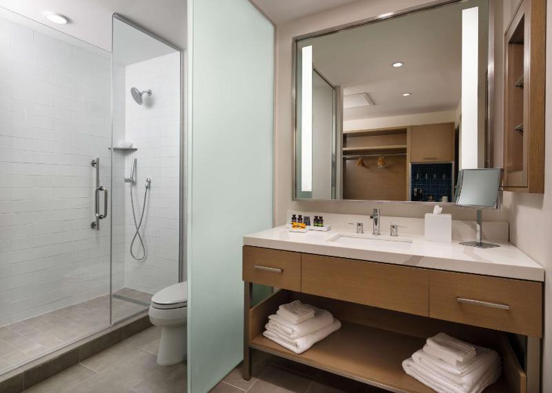 King Room image 2