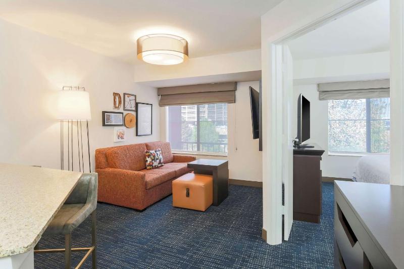 Non-Smoking King Suite with Kitchen image 4