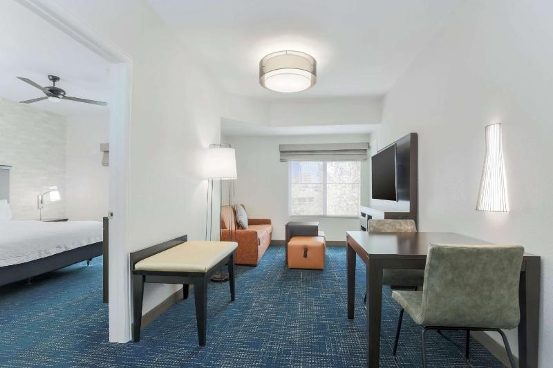 King Studio Suite - Mobility Accessible/Non-Smoking image 3