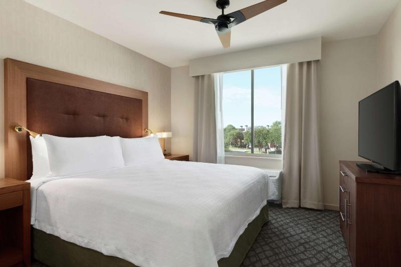 Homewood Suites by Hilton Houston NW at Beltway 8 - image 12