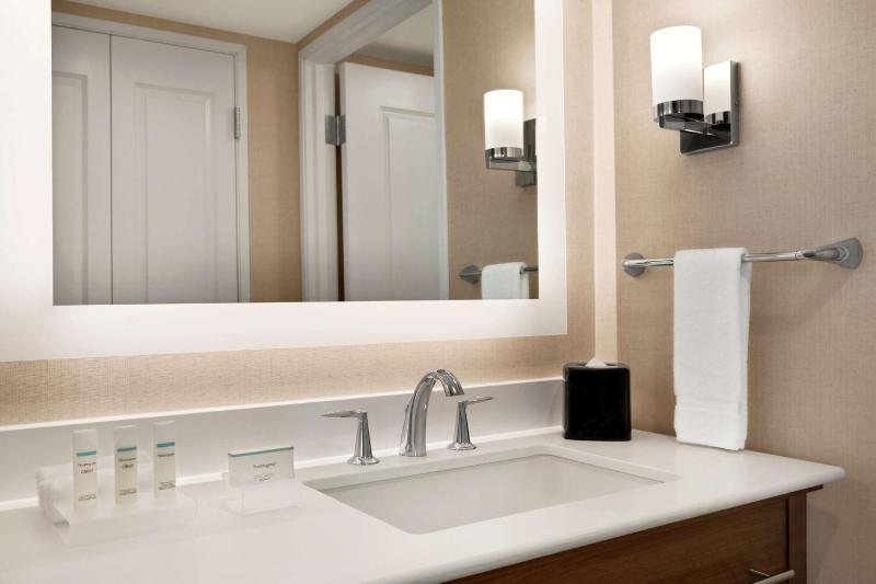 Homewood Suites by Hilton Houston NW at Beltway 8 - image 25