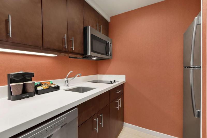 Homewood Suites by Hilton Houston NW at Beltway 8 - image 45