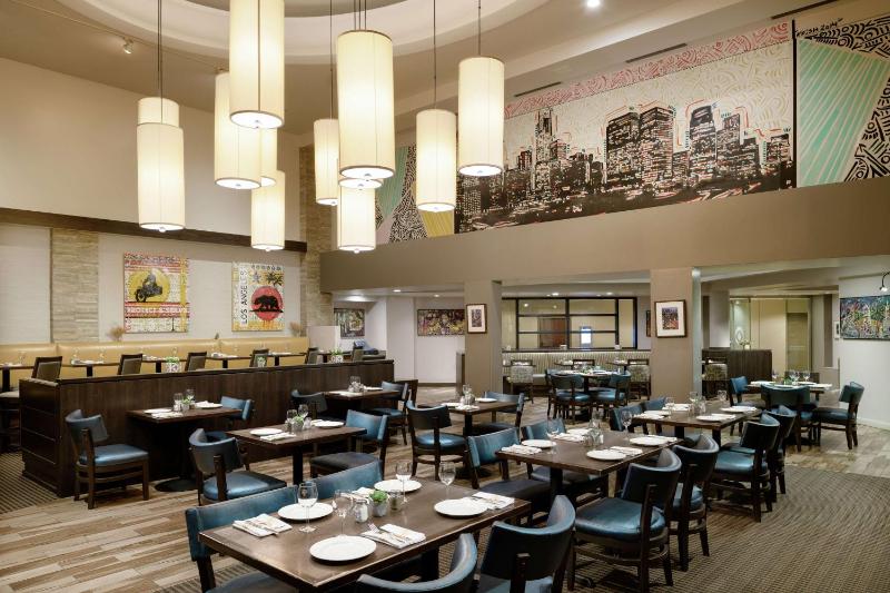 DoubleTree By Hilton Los Angeles Downtown - image 1
