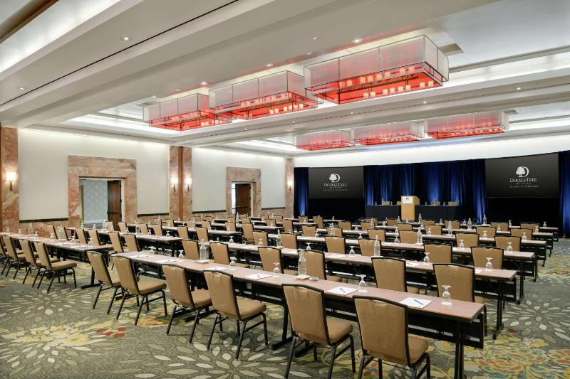 DoubleTree By Hilton Los Angeles Downtown - image 10