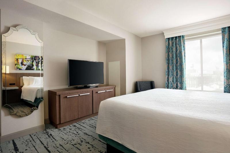 One-Bedroom King Suite image 3