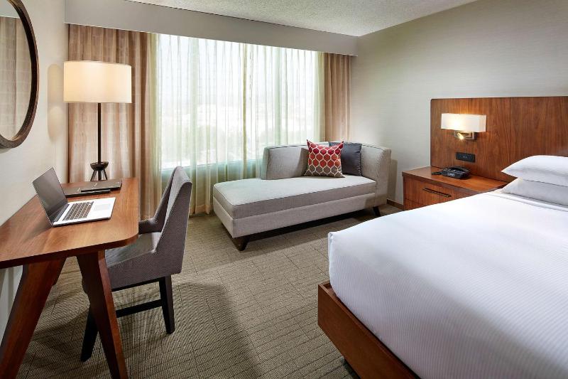 King Room image 4