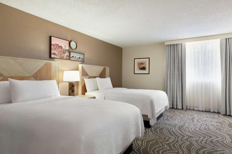 Suite with Two Double Beds image 4
