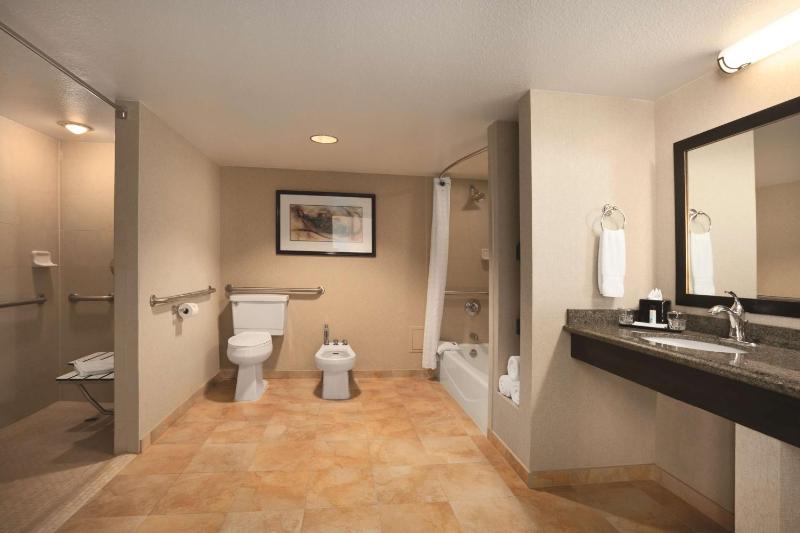 Double Room with Two Double Beds - Disability Access/Roll-In Shower/Non-Smoking image 4