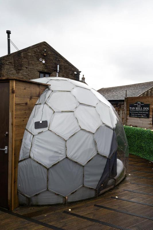 Glamping Pod with Shared Facilities image 4