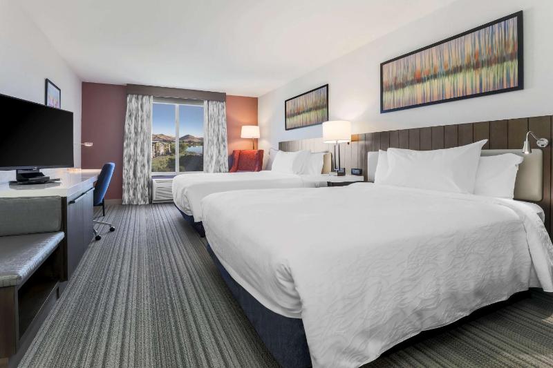 Queen Room with Two Queen Beds image 3
