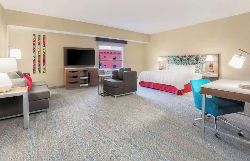 Hampton Inn & Suites Pittsburgh-Downtown - image 36