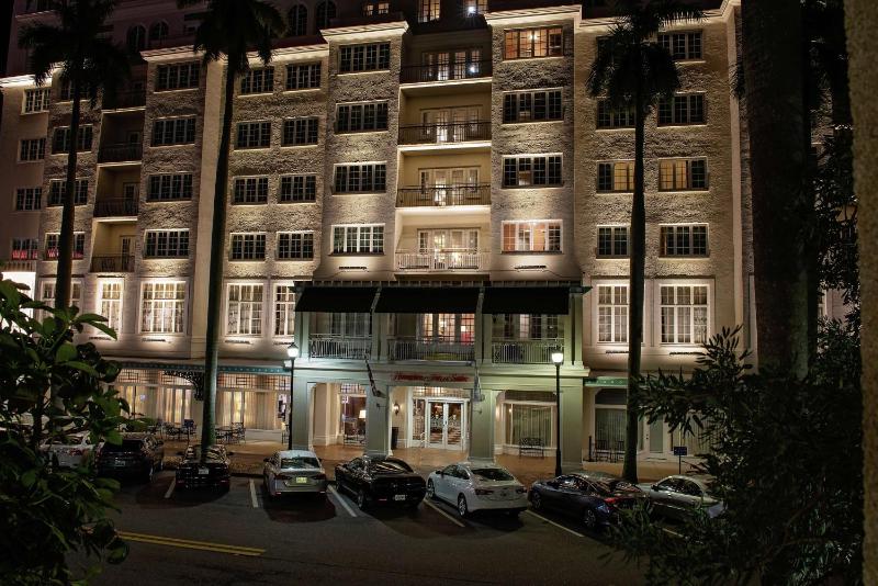 Hampton Inn & Suites Bradenton Downtown Historic District - image 14