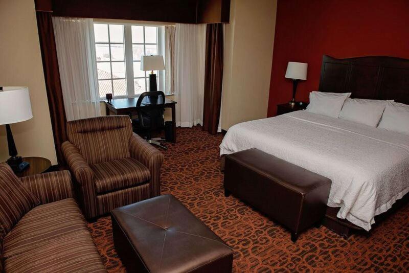 King Room with Water View and Sofa Bed - Non-Smoking image 2